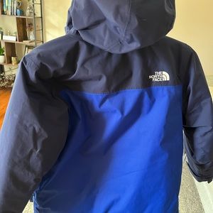 Boys North Face insulated, waterproof coat, size small, gently used.